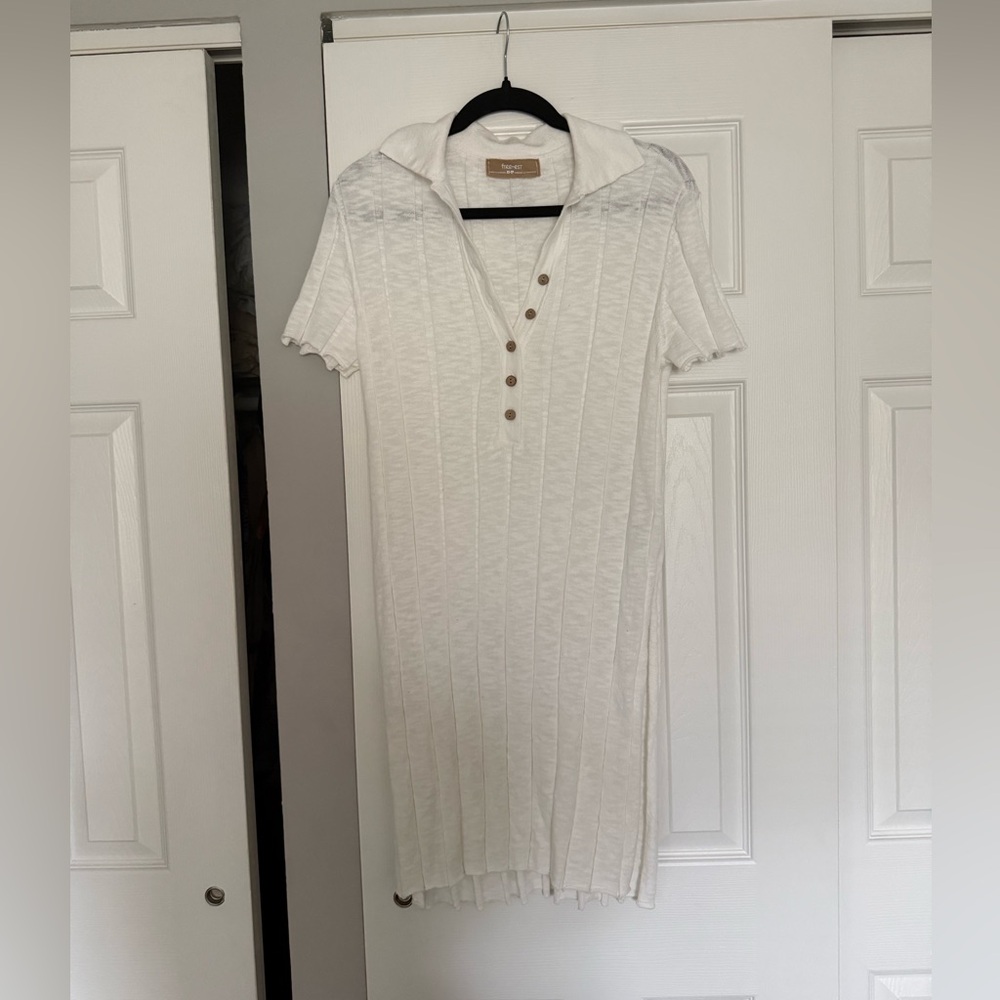 Free-est White Ribbed Short Sleeve Dress